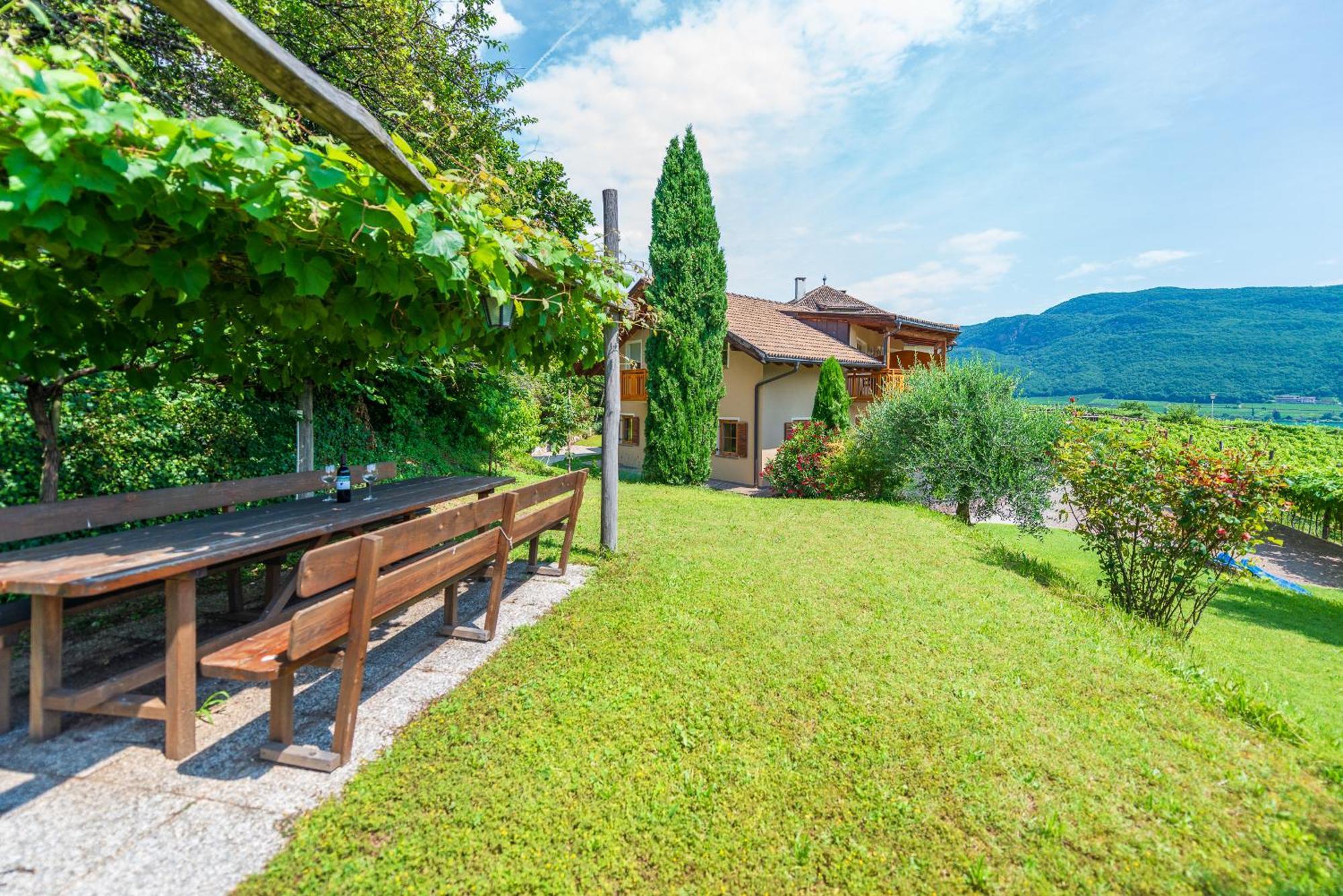 Weinhof Am See Калдаро Екстериор снимка